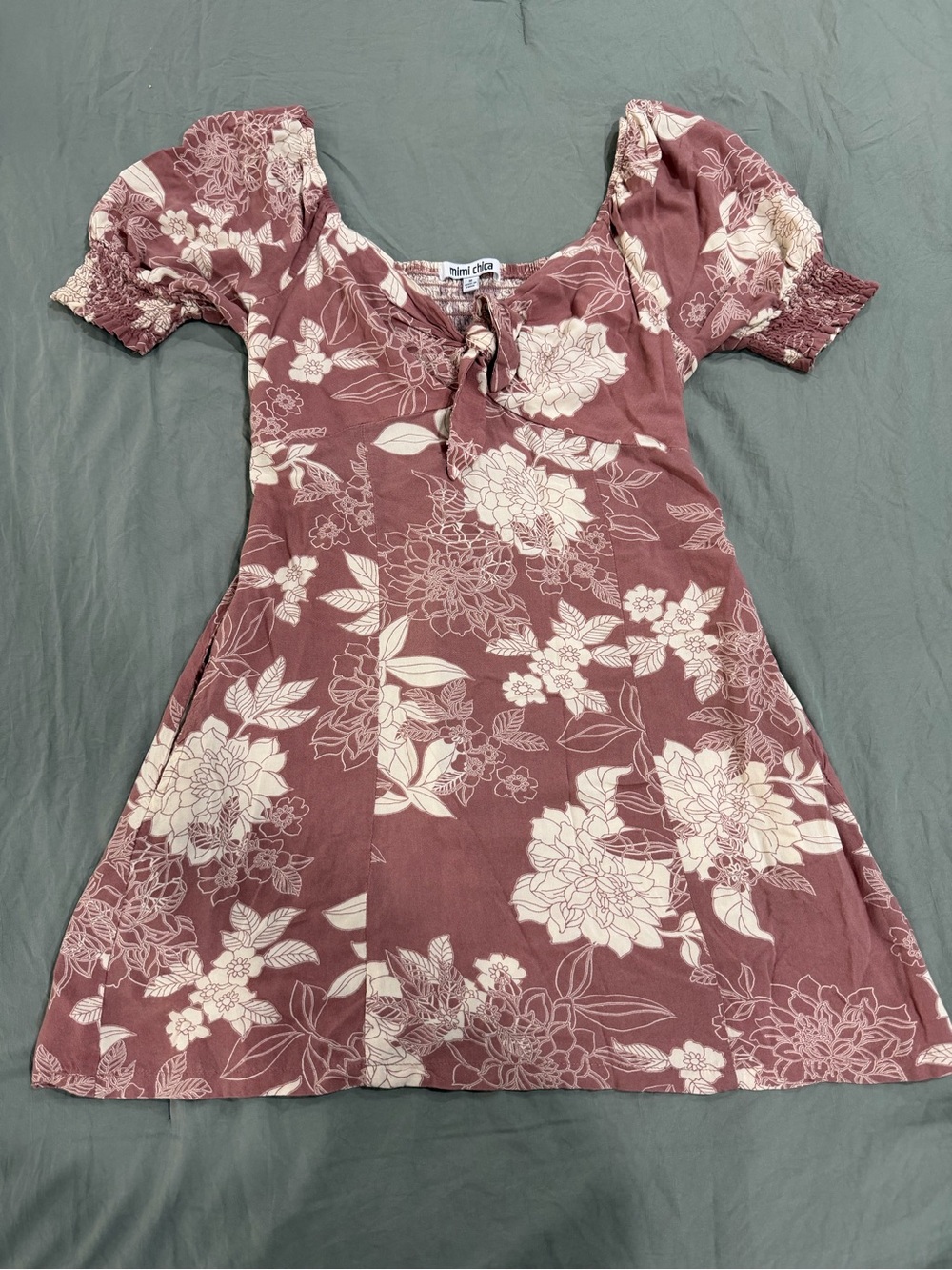 Mimi Chica Mauve Floral Puff-Sleeve Tie-Front Dress